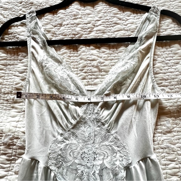 Vintage Olga nightgown light blue size XS/S - Picture 4 of 5